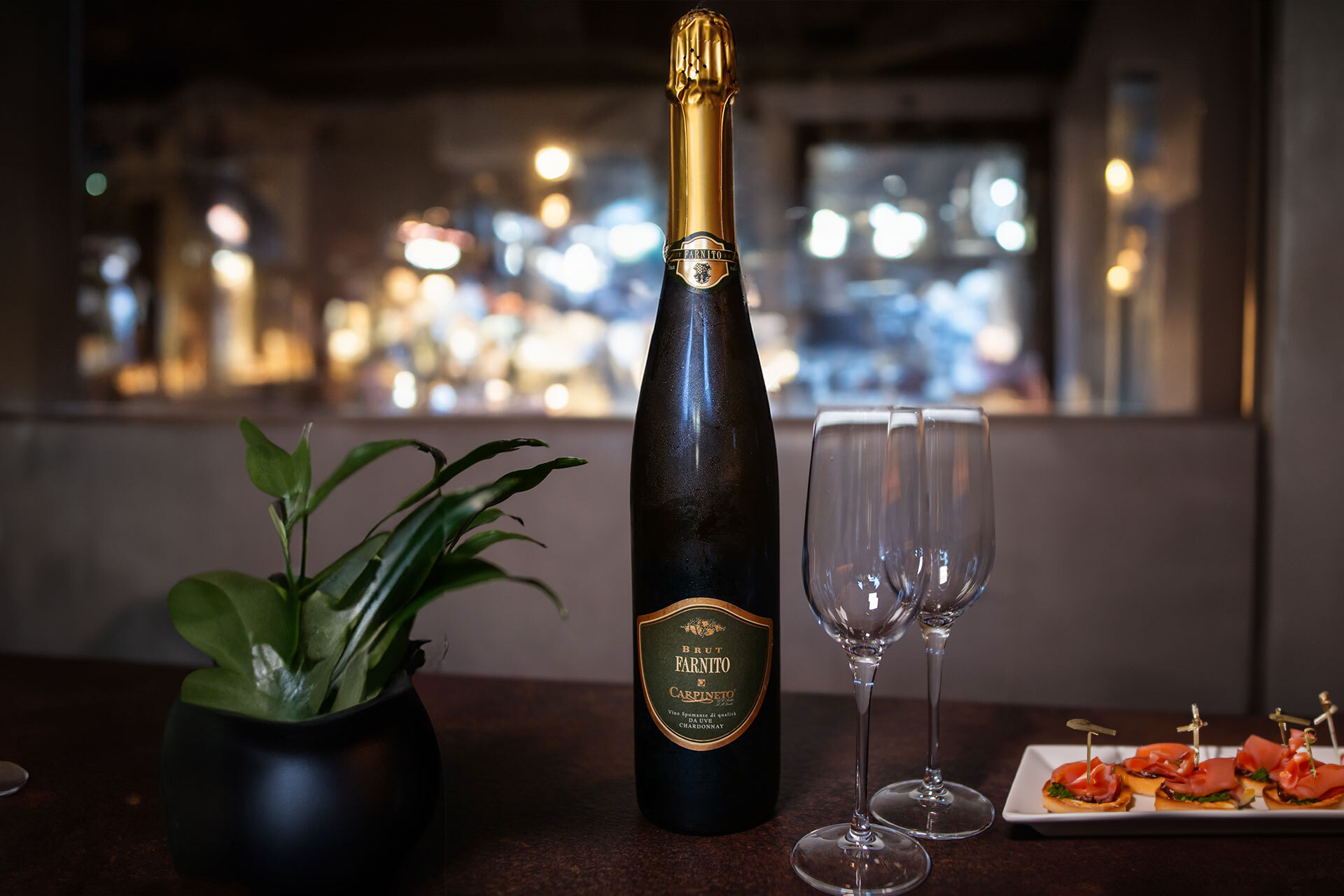 <p>Olimpiadi 2024: come organizzare una serata per brindare ai campioni in gara</p>
