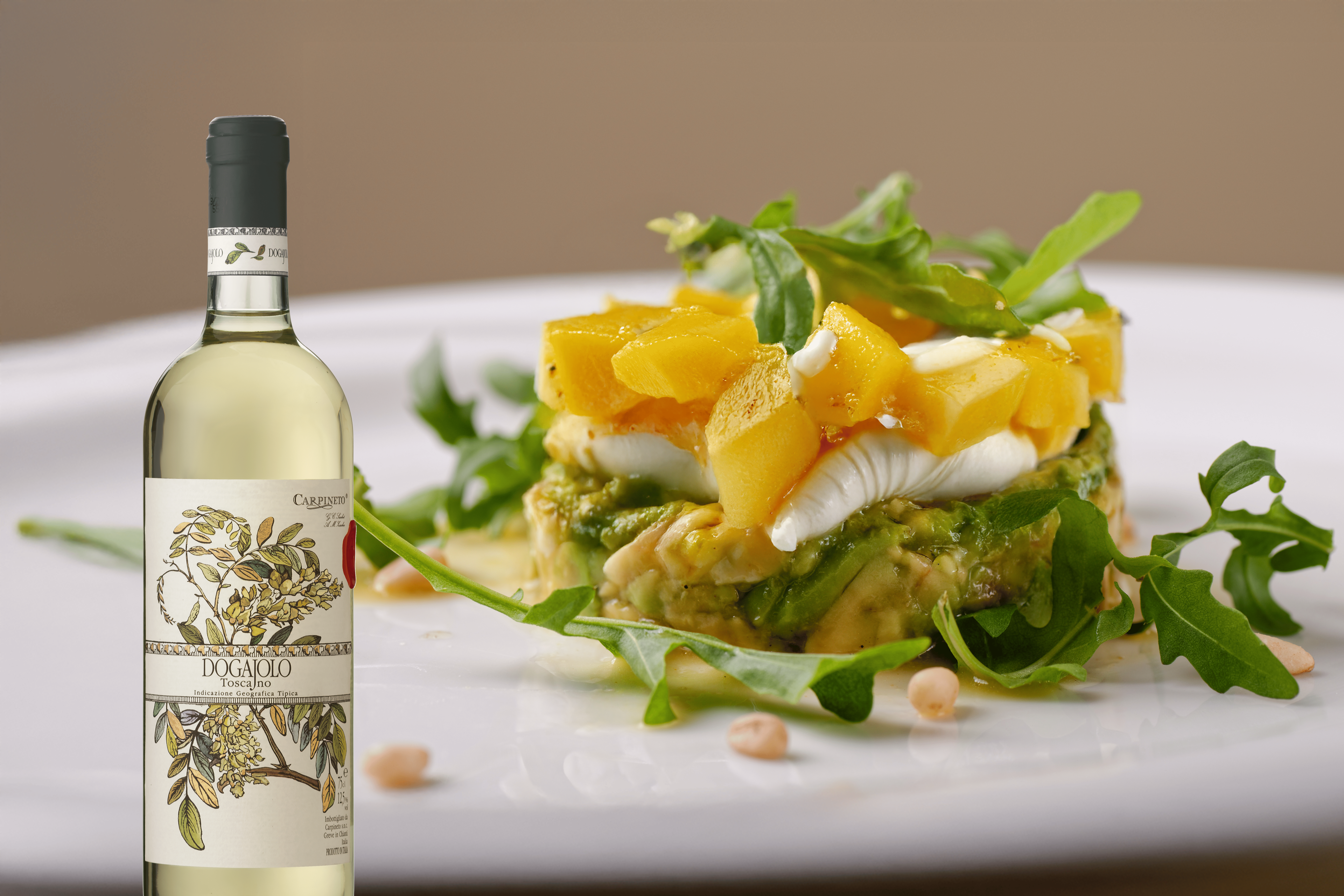 Bianco della settimana: Dogajolo Bianco e tartare di avocado e mango con burrata
